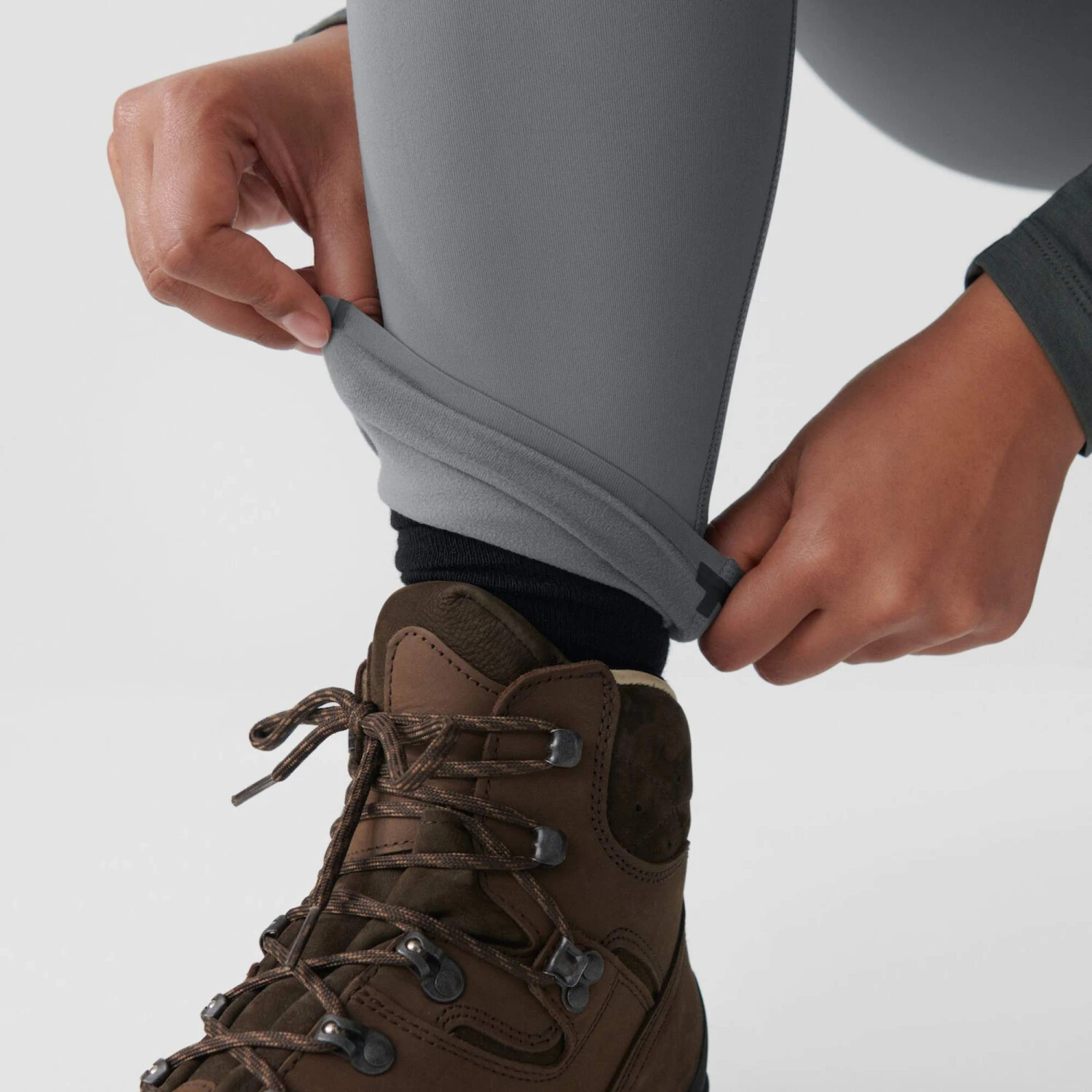 FJÄLLRÄVEN ABISKO VÄRM TREKKING TIGHTS W Damen - Leggings 5 FJÄLLRÄVEN ABISKO VÄRM TREKKING TIGHTS W Damen - Leggings – Bild 5